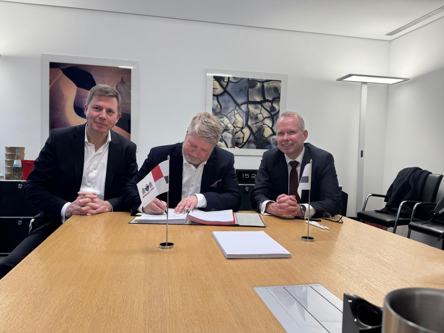 Royal Van Leeuwen to acquire C+R HYDRAULICS